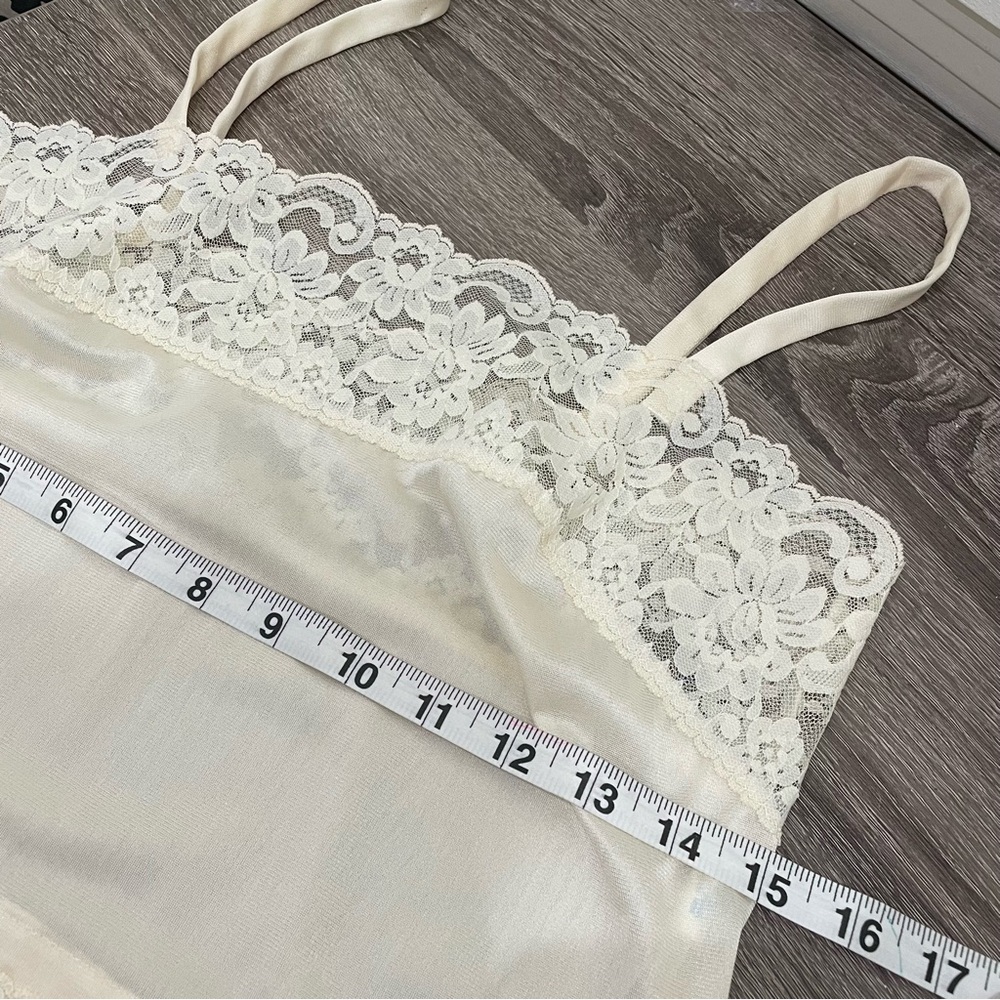 Vintage Elegant Off White Lace Cami Lingerie Top - Picture 7 of 9